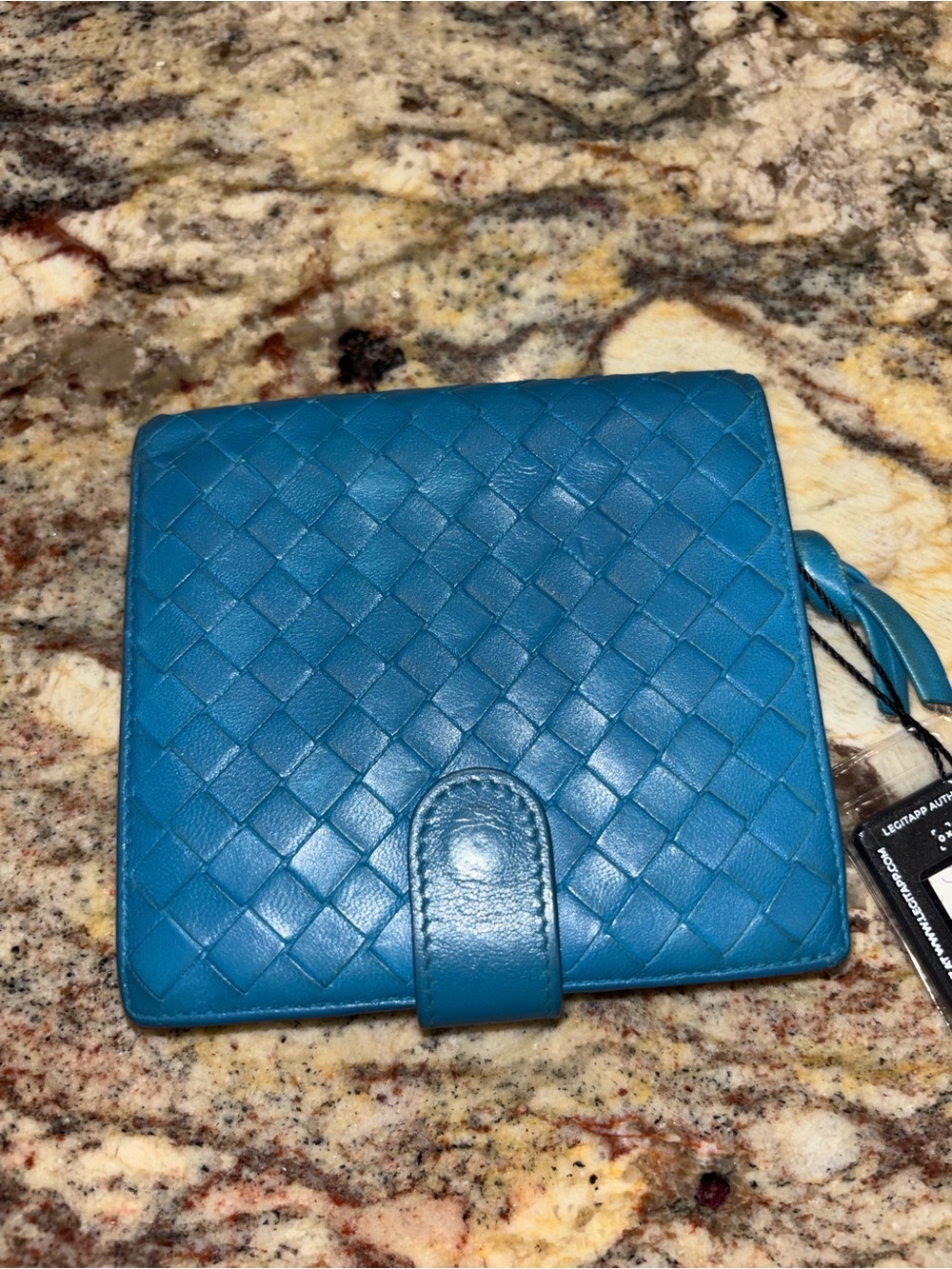 Bottega Veneta Wallet 💯 authentic - Picture 11 of 13